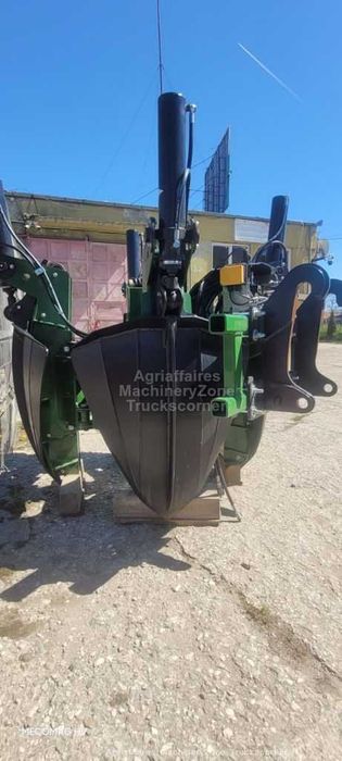 Utilaj transplantare arbori - Prestari Servicii Transplantare