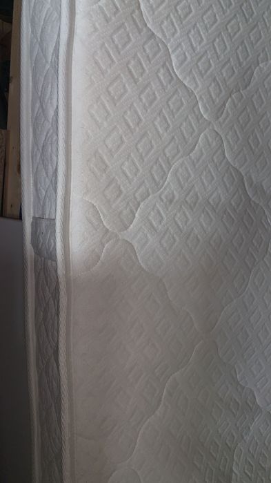 Saltea 160x 200 in stare buna spumă memorie