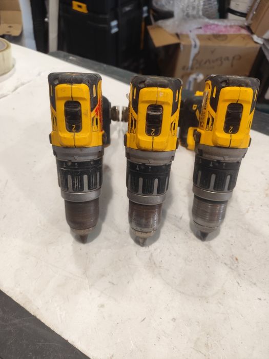Безчетков акумулаторен винтоверт Девалт Dewalt DCD796