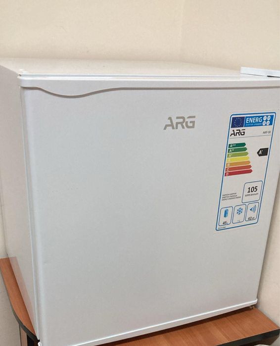 Холодильник маленький