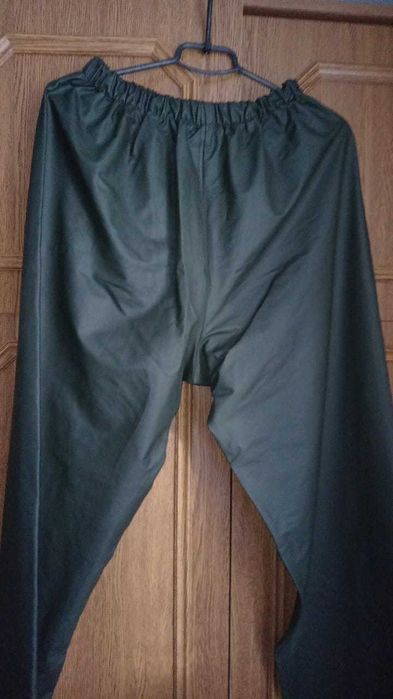 Pantaloni din material impermeabil, de ploaie