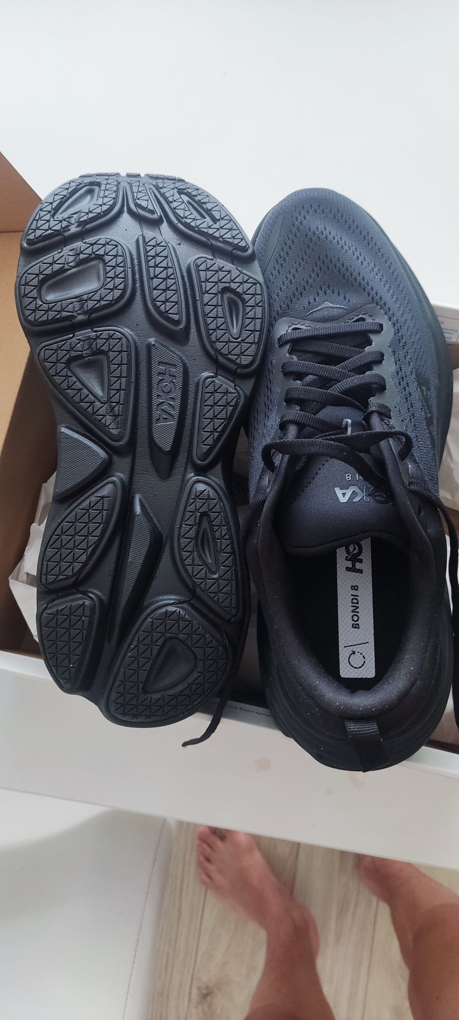 Чисто нови Hoka bondi 8        43 1/3