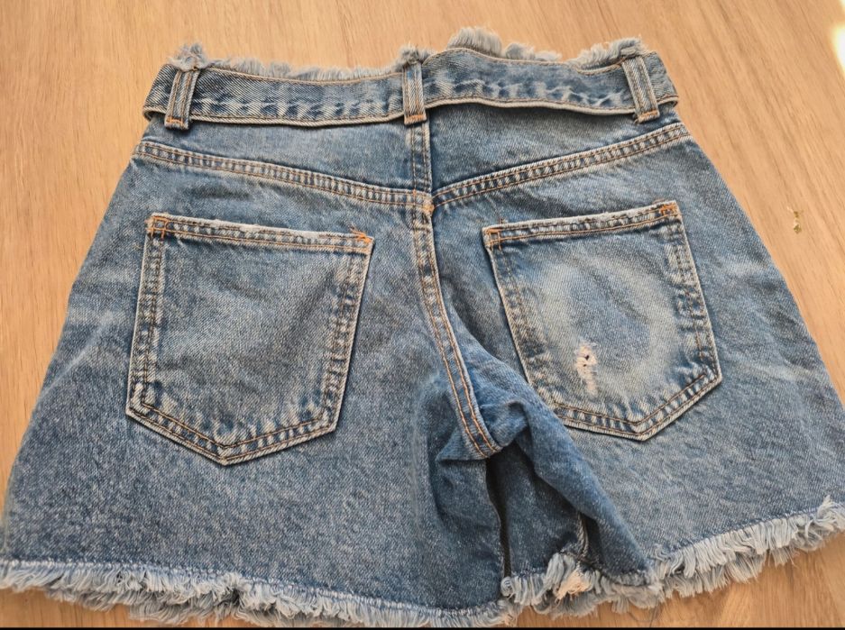 Fusta pantaloni Zara 7 ani