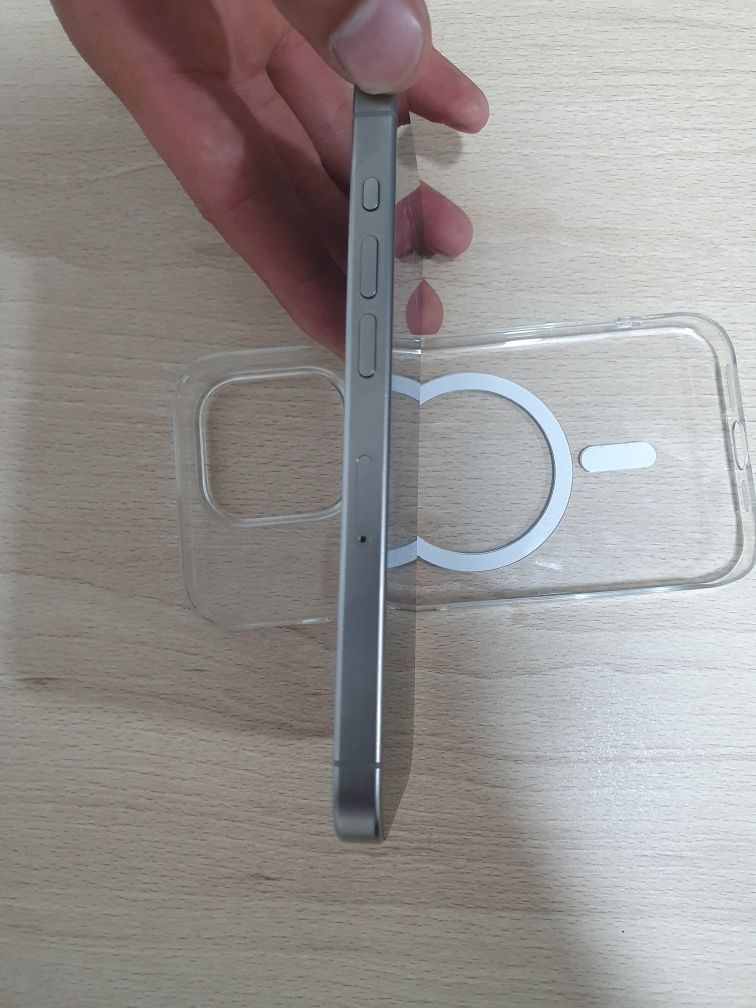 Iphone 15 pro 128 talik