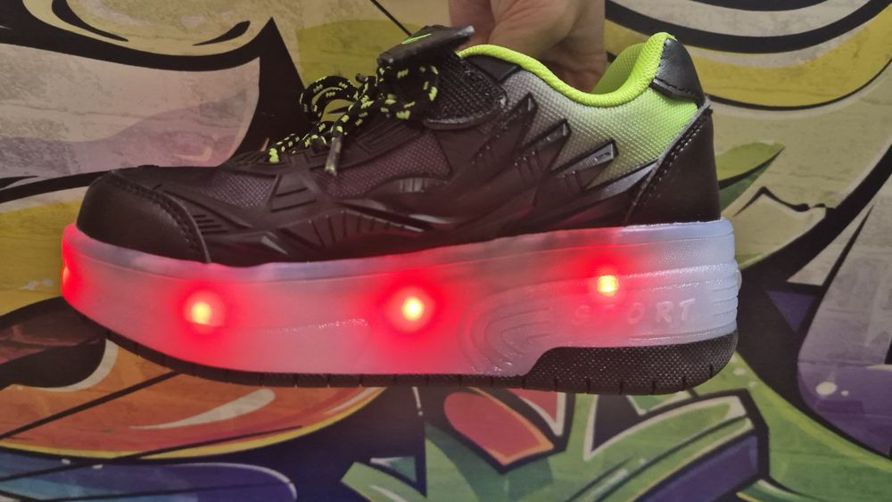 Светещи маратонки на колела