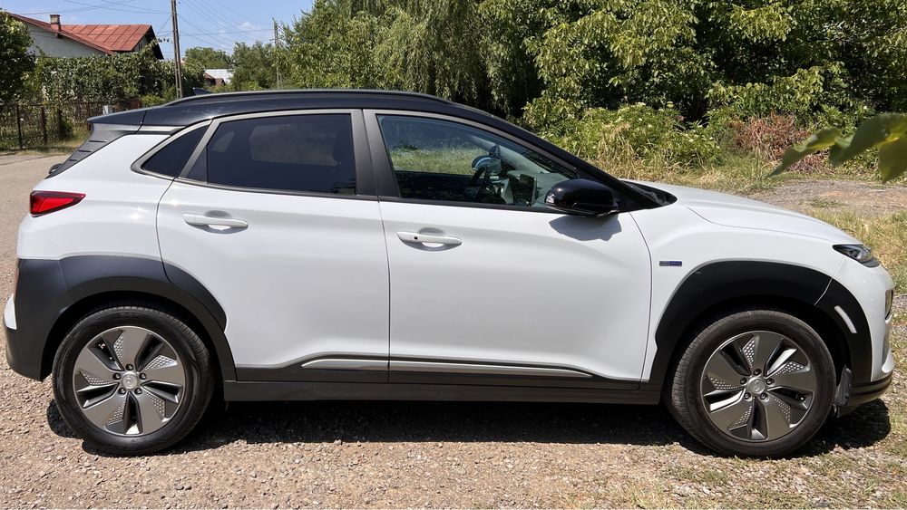 Hyundai Kona Electric LUXURY 64kwh