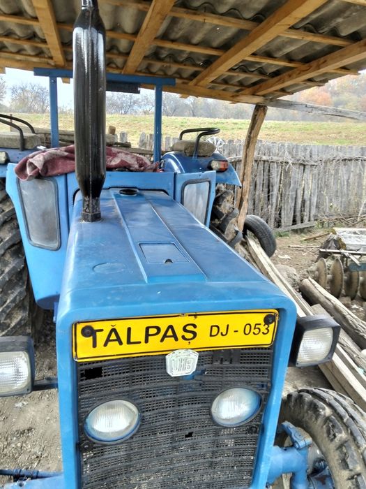 Tractor international 724