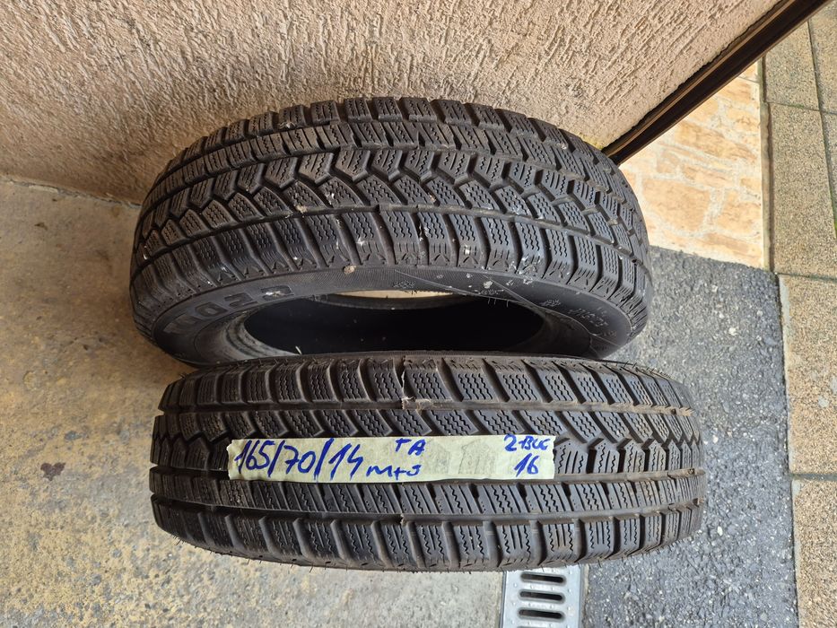 Vând cauciucuri 165/70/14 M+S 2 buc