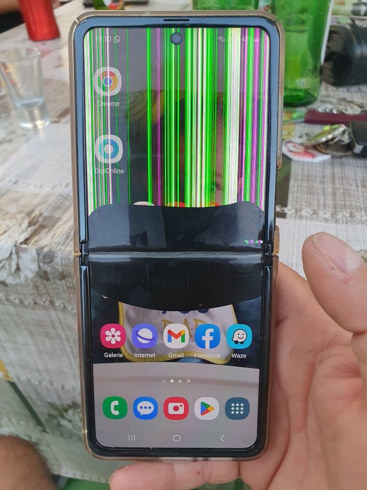 Samsung flip defect