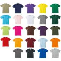 Подарю мужские футболки разных размеров и цветов.