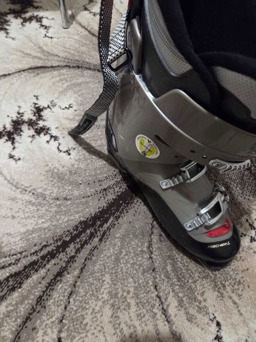 Продавам мъжки ски обувки - FISCHER