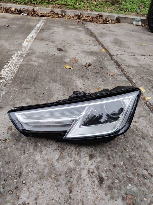 Audi A4 S4 B9 8W Far 8W0941005