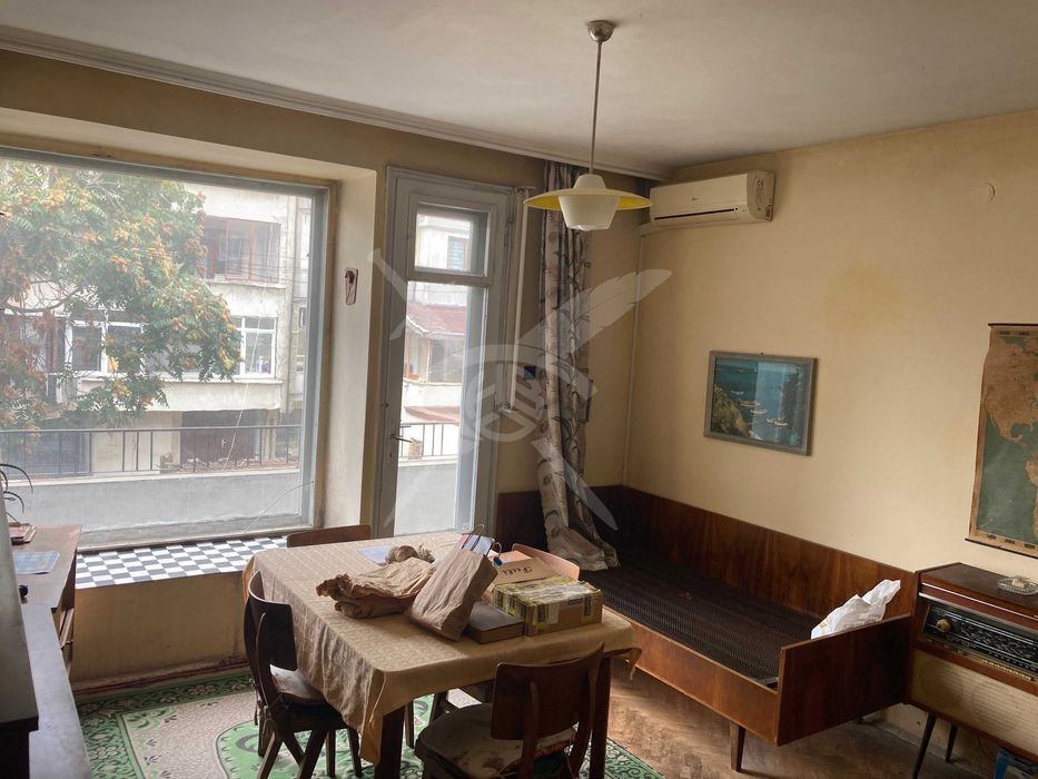 Продава се Тристаен апартамент в Бургас, Център - 88 кв.м за 2063 €/кв.м - Снимка #3