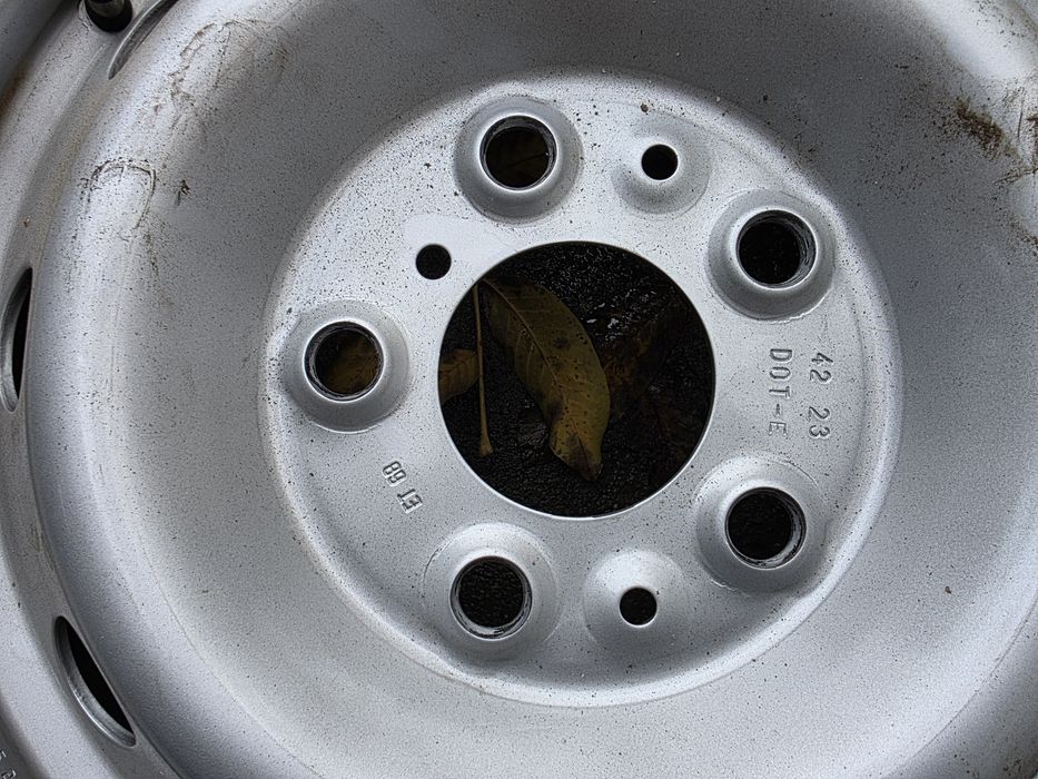 225.75.16ср  нови . 5.130.16 джанти нови  michelin  agilis camping