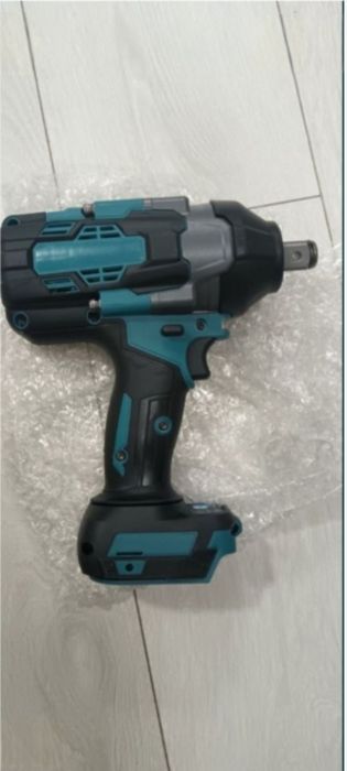 Cheie Impact 2000 Nm compatibil acumulatori Makita