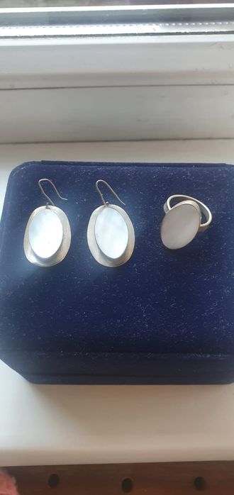 Продам  ювелирный набор.