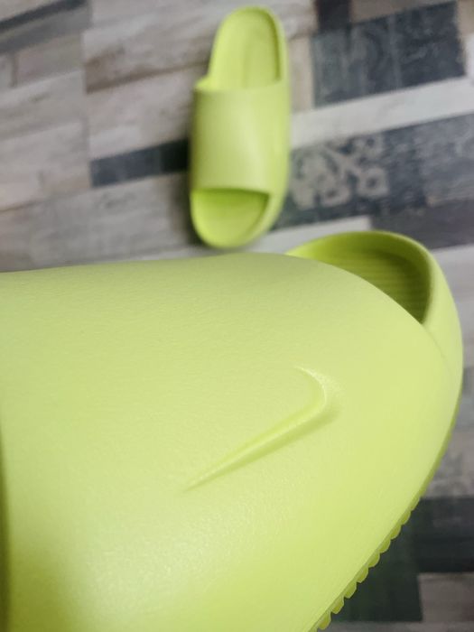 Nike Calm Slide