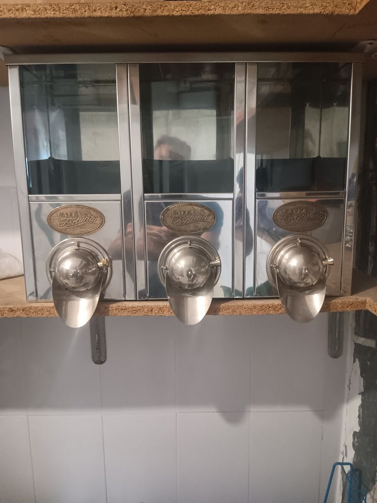 De vanzare vitrina  feliator dispenser cafea
