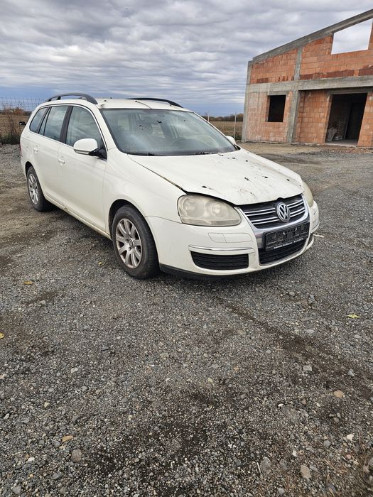 Dezmembrez vand piese golf 5 combi bls alb