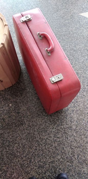 Стари куфари за декор !