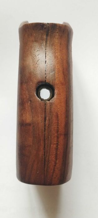 Орехова ръкохватка за пистолет Макаров