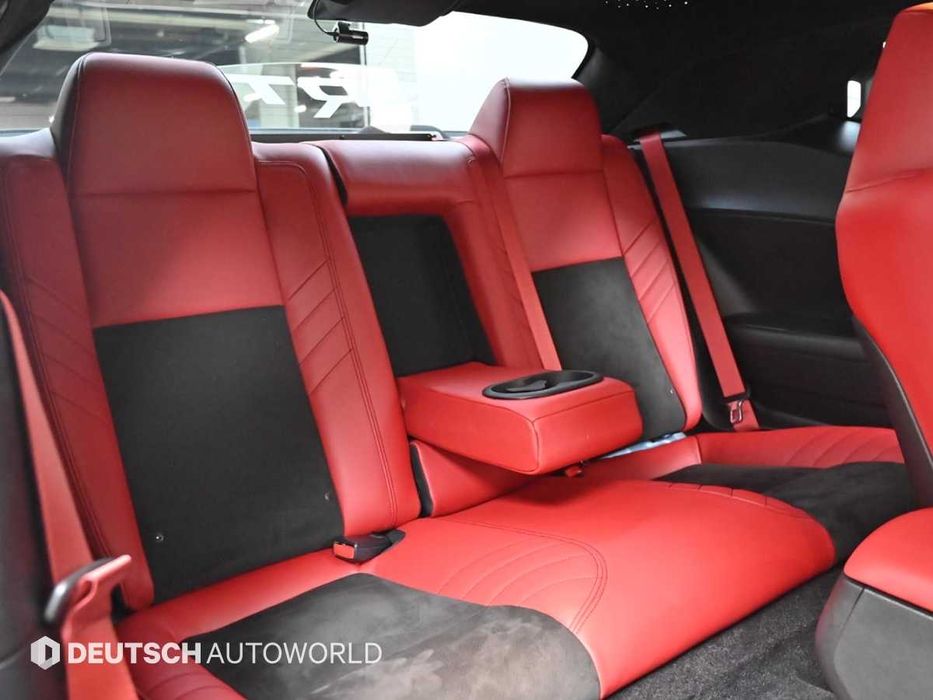 Dodge Challenger 6.2 — 2018 год