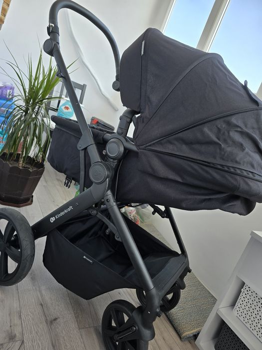 Carucior 3in1 KINDERKRAFT A-Tour KSATOU00BLK3, 5 puncte, 0 luni+,