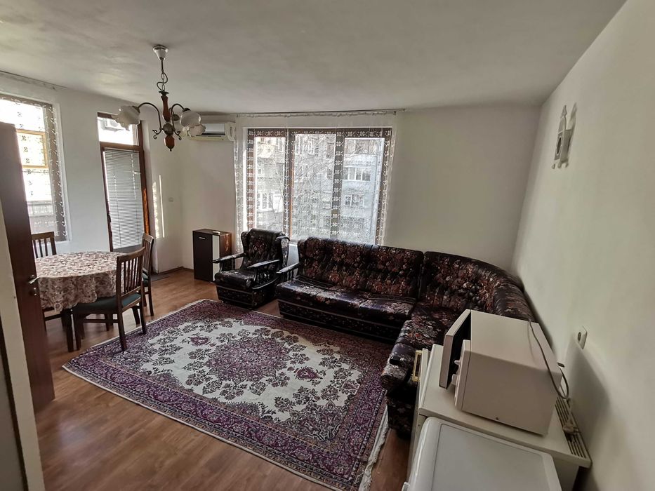 Дава се под наем Двустаен апартамент в Бургас, Възраждане - 58 кв.м за 178.5 € - Снимка #2