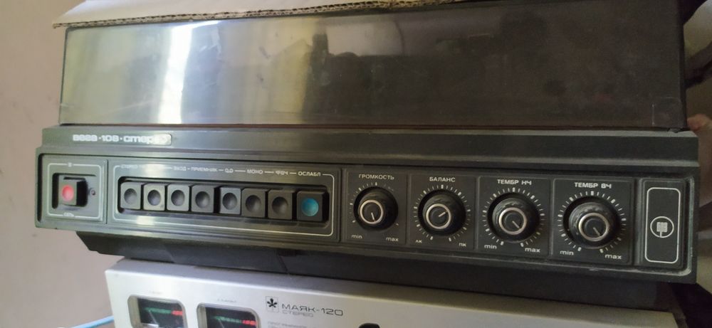 Проигрыватель Вега-108 с колонками