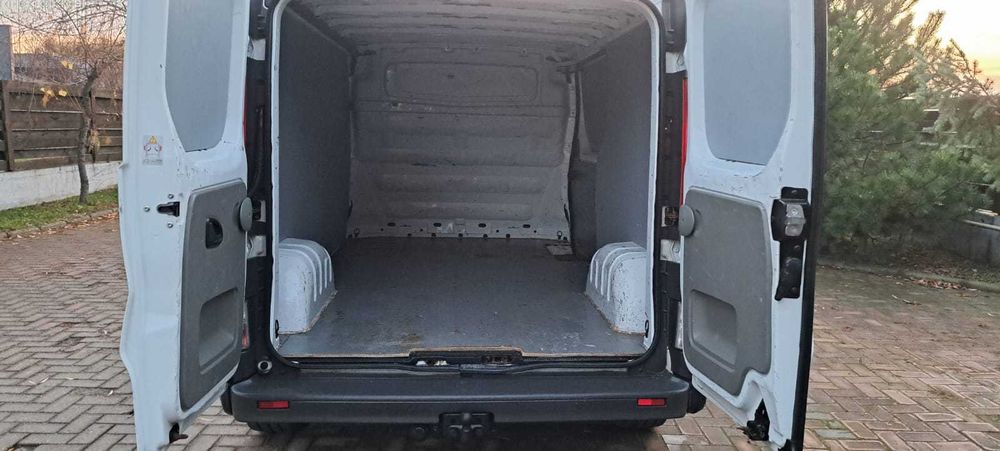 OPEL Vivaro 3 locuri 2014 2.0dCi 116 CP E5 6 trepte AC, recent adus
