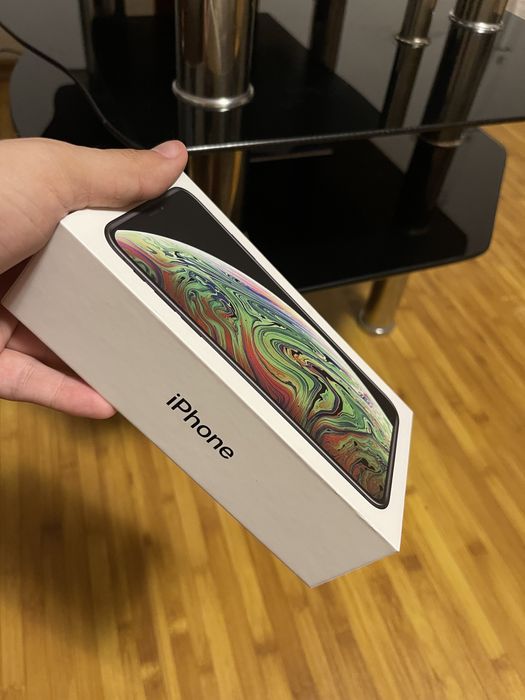 Cutie iPhone XS MAX noua impecabila