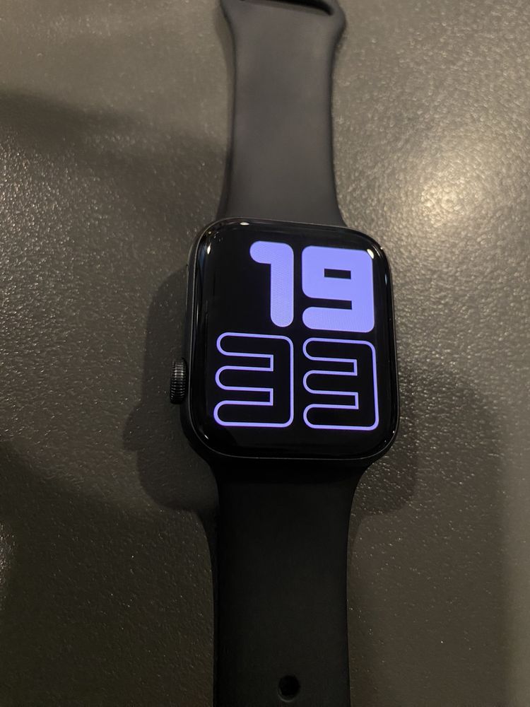 Apple watch 6 44 + подаръци!