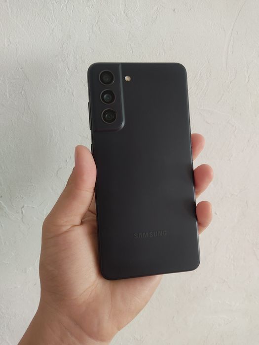 Samsung galaxy S21 FE 256гб