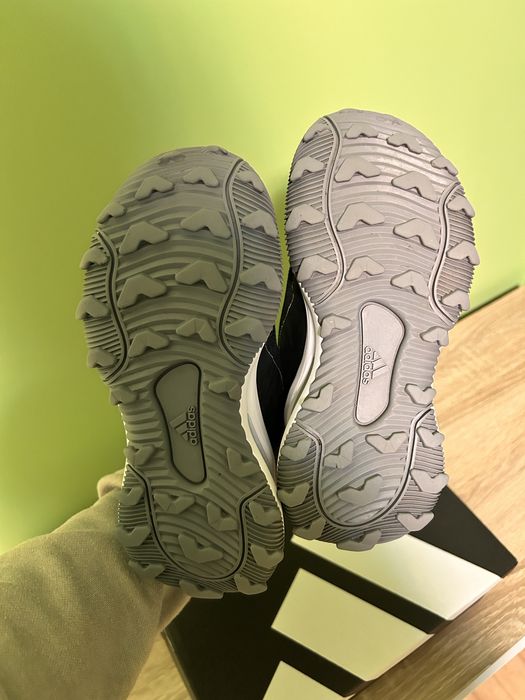 Зимни обувки Адидас момче