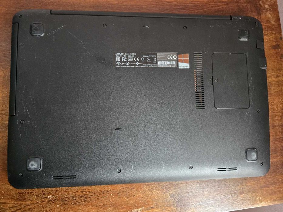 Лаптоп Asus X555L