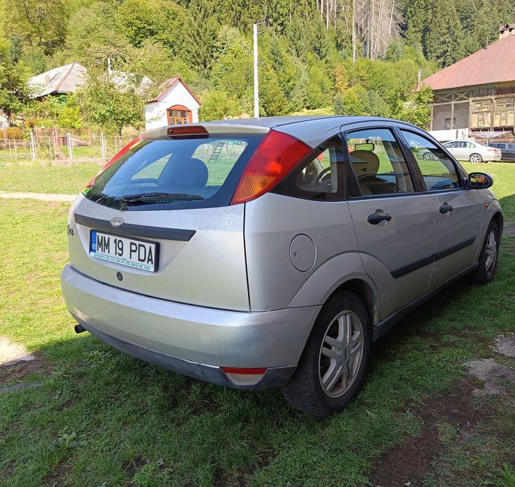 Vând Ford focus din 2001