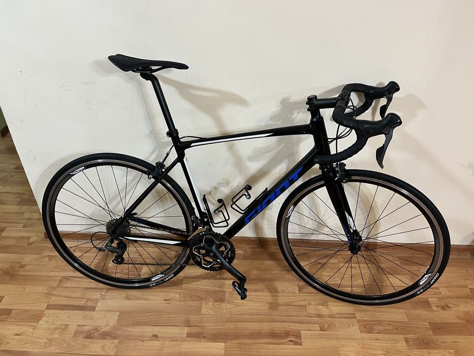 Шоссейник Giant SCR