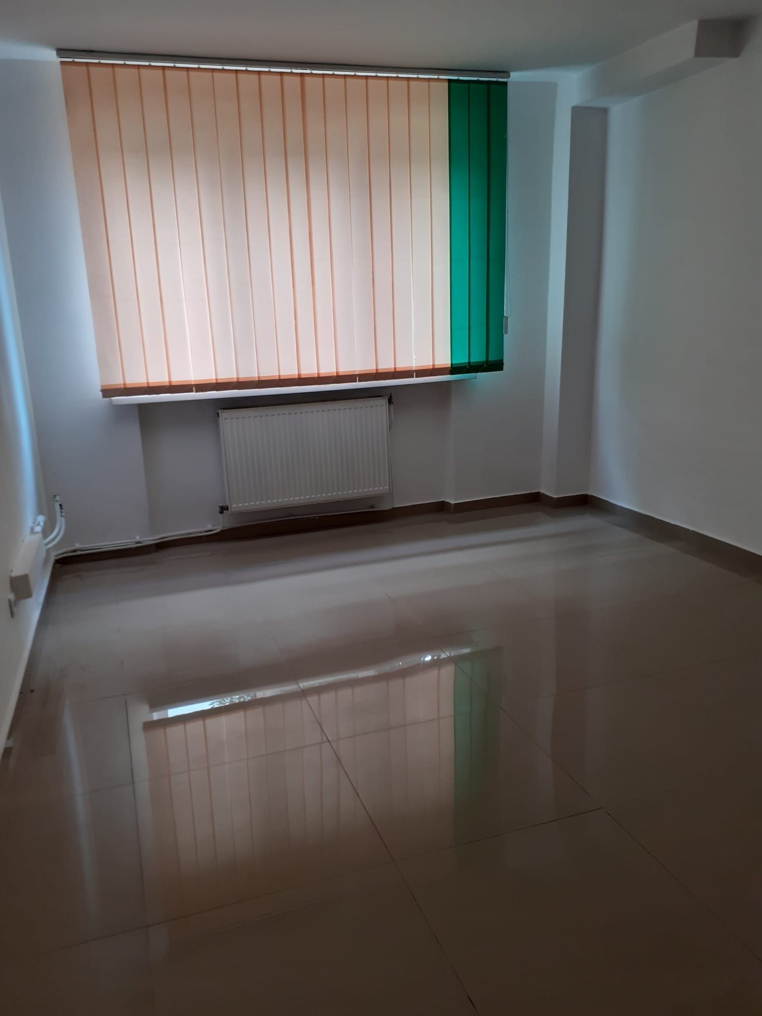 Spațiu comercial de închiriat - 4 camere Piatra Neamț, Piata centrala