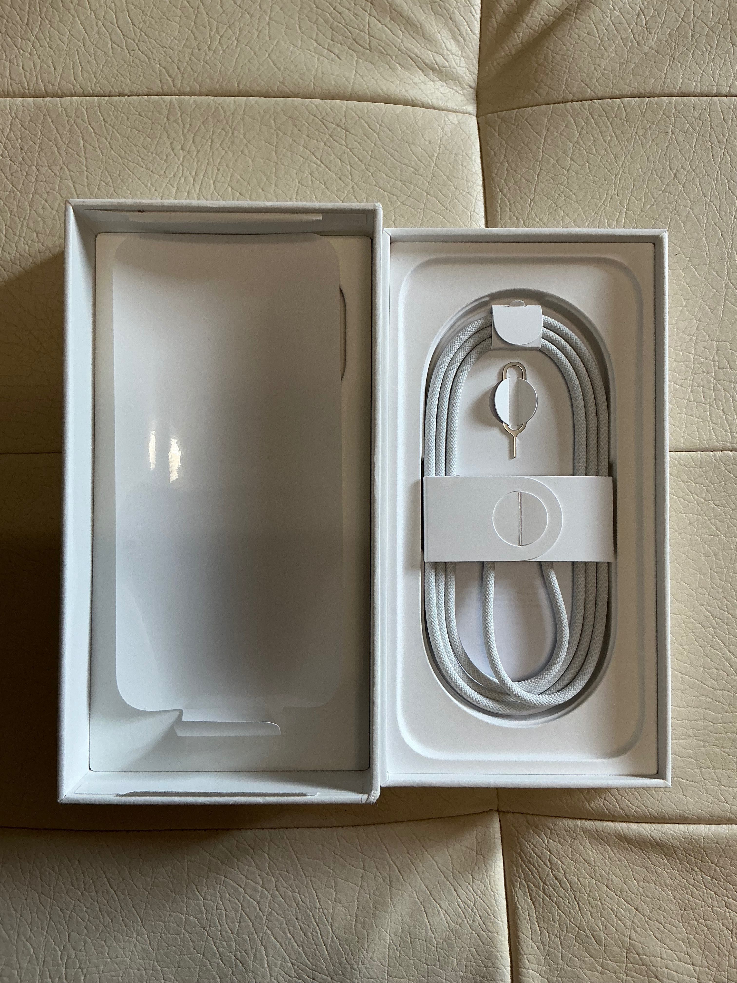 iPhone 16 128GB + БГ гаранция + подарък