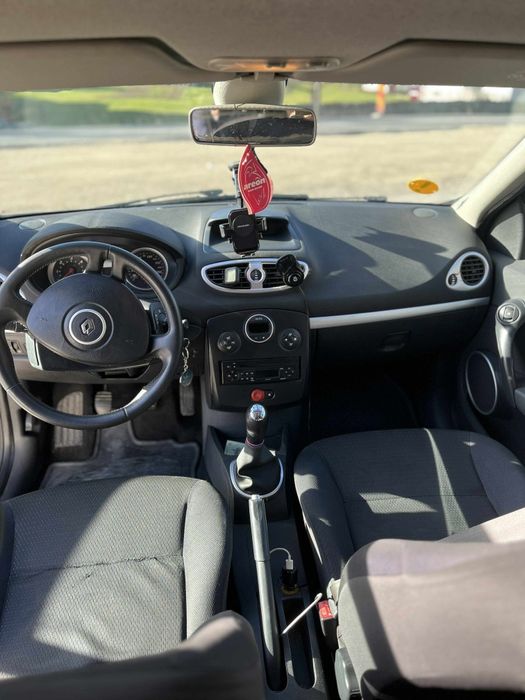 Vând renault clio in stare foarte buna