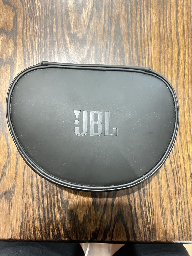 Слушалки JBL S500