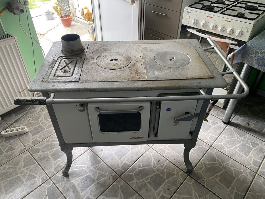 Vand plita fonta pe gaz