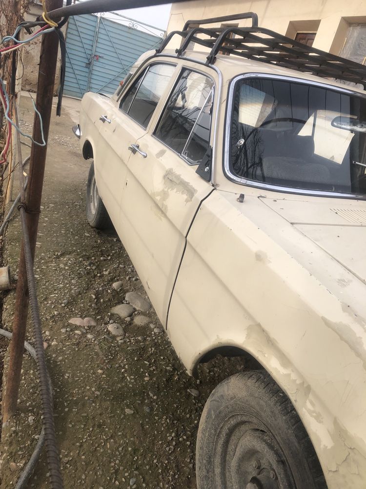 GAZ  2410  Volga