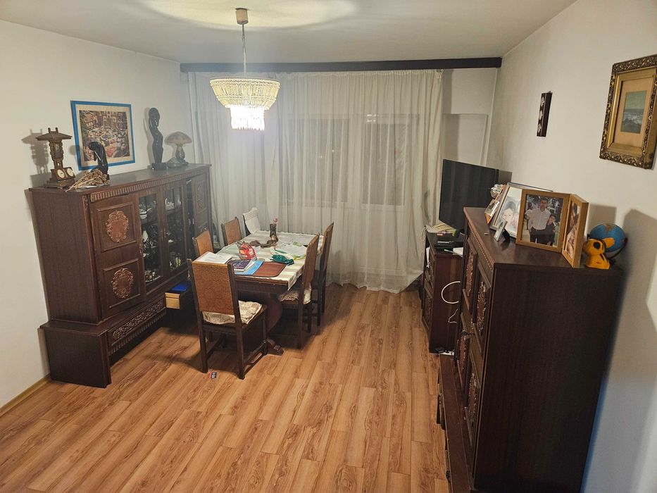 Bucuresti Parcul Plumbuita  3 decomandate 119000 euro