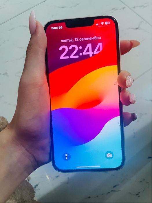 Iphone pink 13 като нов