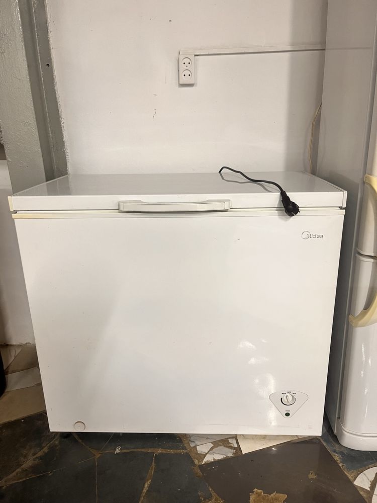Морозильник Midea 203л