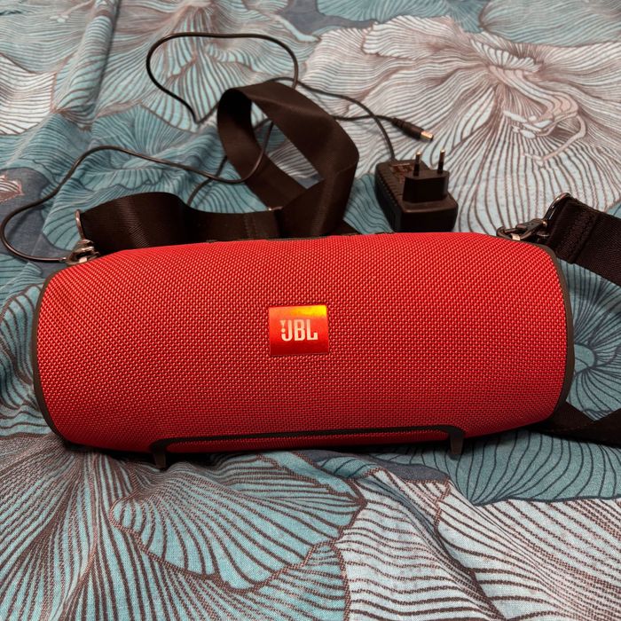 JBL Xtreme + зарядно & каишка - изпробвана, с малък минус