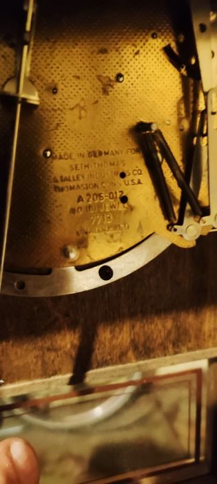 Старинные часы, с боем.