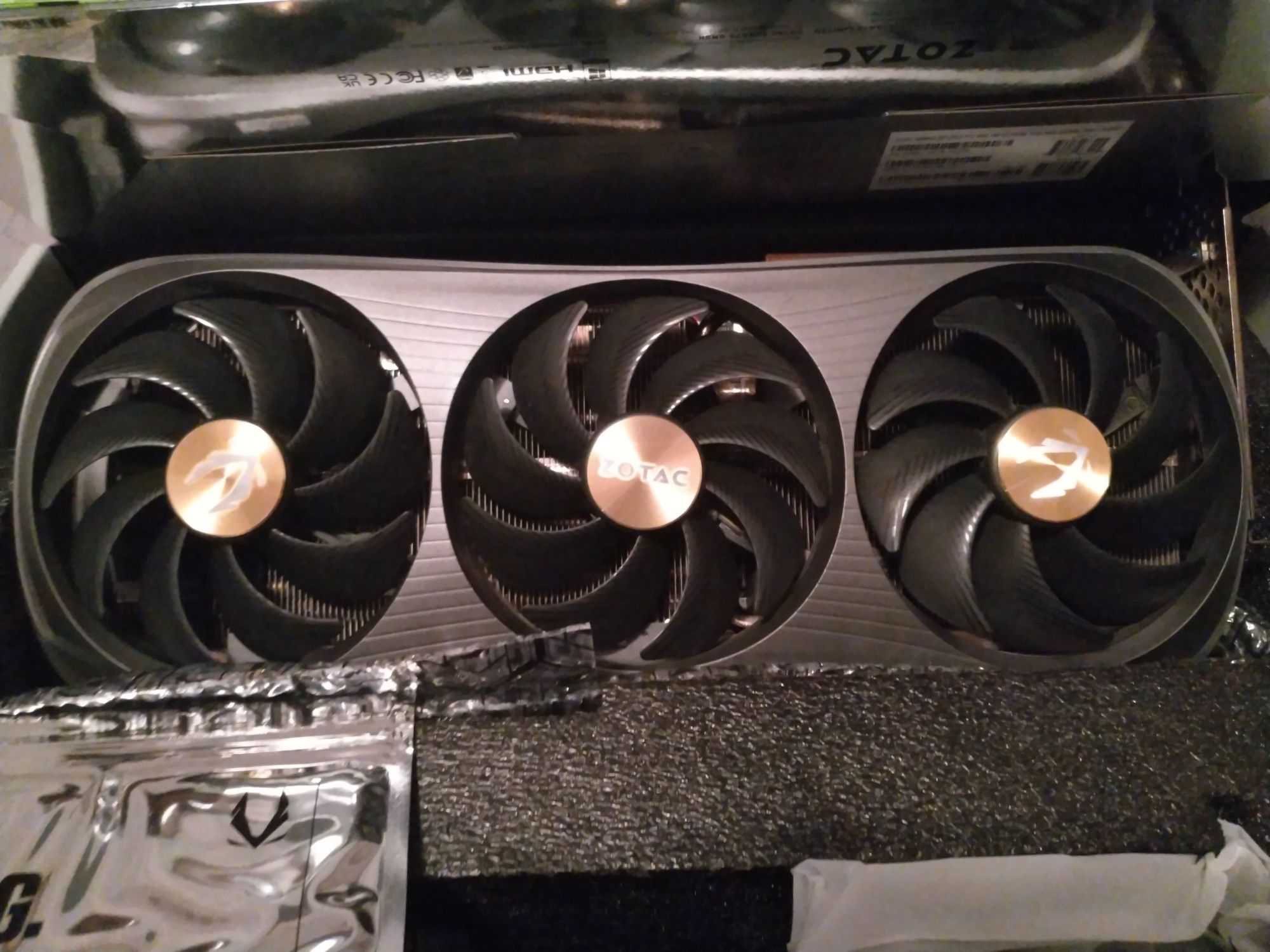 RTX 4090 Zotac AMP Extreme AIRO 24 Gb [Ai-1440p-4K UHD-VR Gaming]