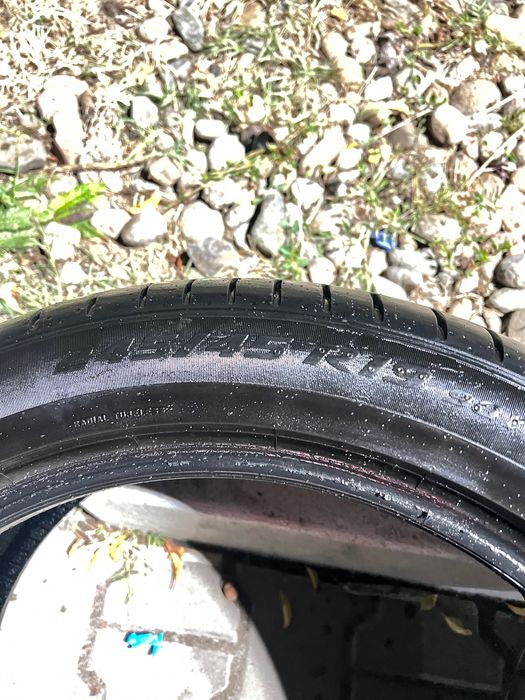 Летни гуми Pirelli 245/45 R19 , DOT 21